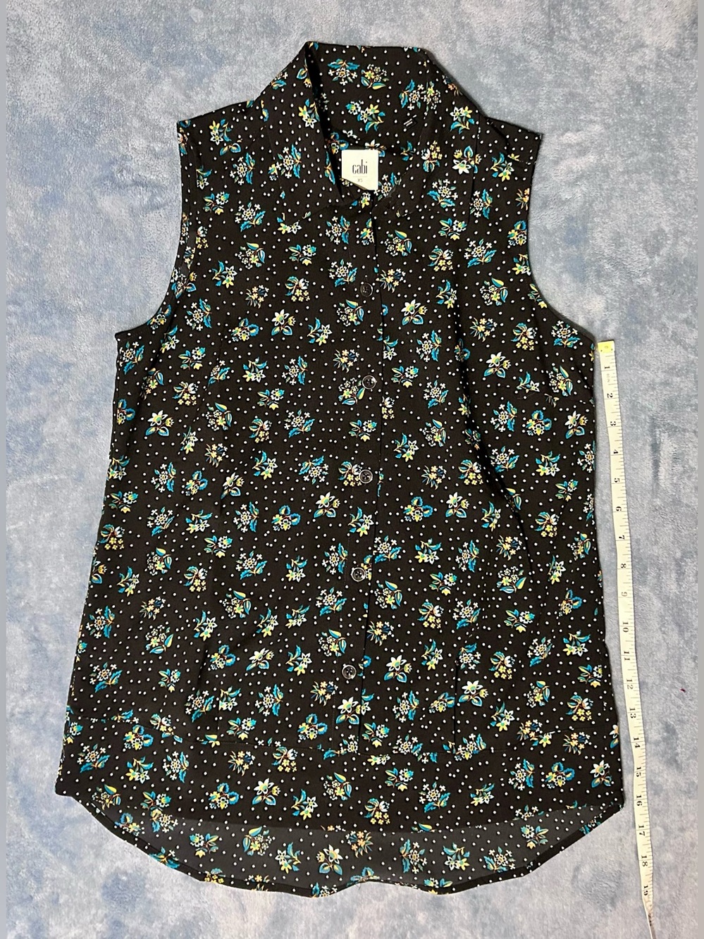 Cabi Black Sleeveless Floral Button-Front Camisole with Blue and Cream Accents
